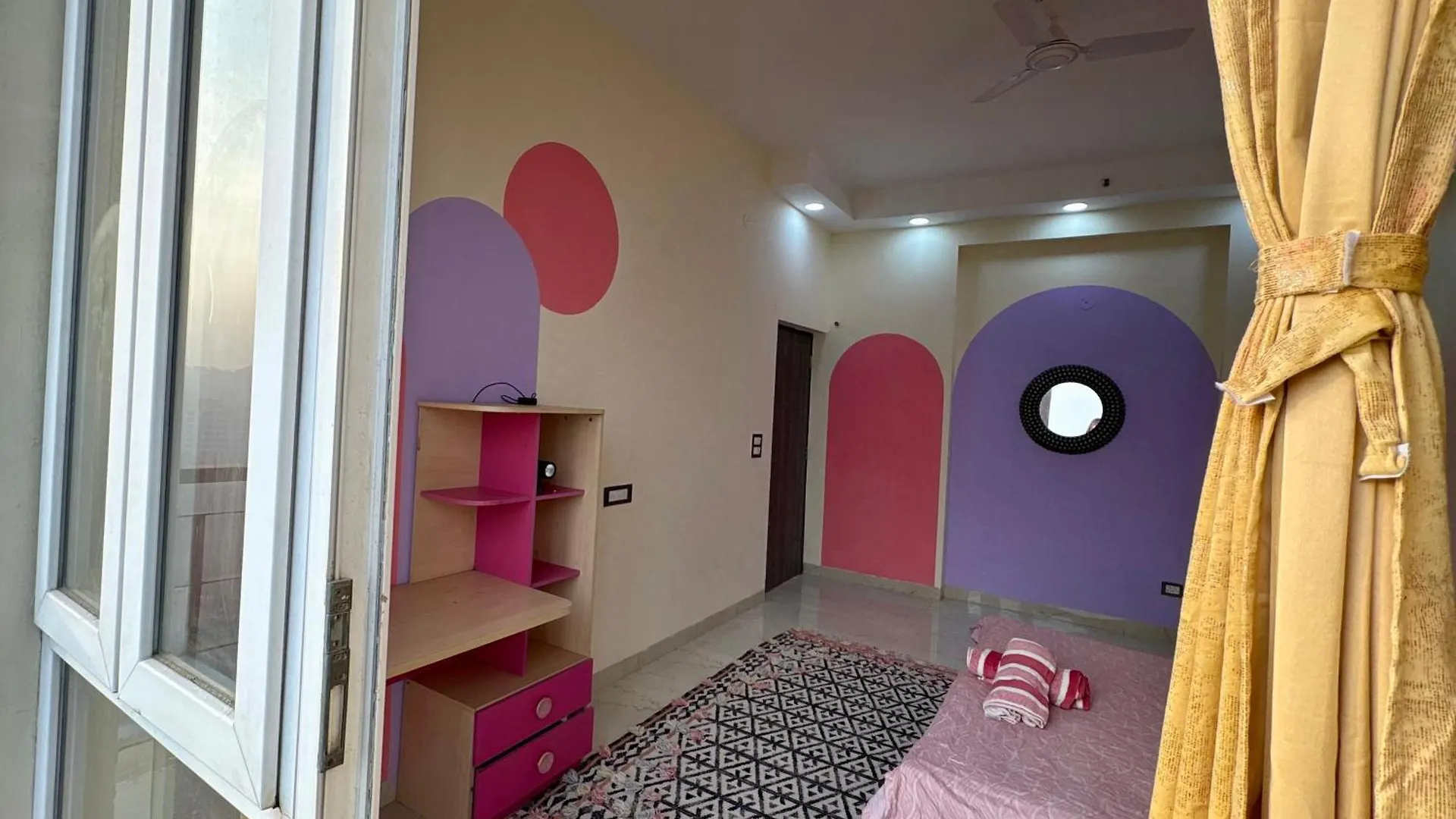 Queen Room In Boutique Penthouse 16Th Floor غورغاون الهند